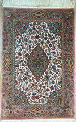 ペルシャ絨毯 クム産 シルク 100% ID:7004 Mirmahdi/ミルメヒディ工房 - ペルシャ絨毯専門店(ゴレスタン)