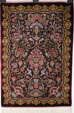 ペルシャ絨毯 クム産 シルク100% ミルメヒディ工房 花と小鳥たち 壁掛け・玄関マットサイズ - ペルシャ絨毯専門店(ゴレスタン)