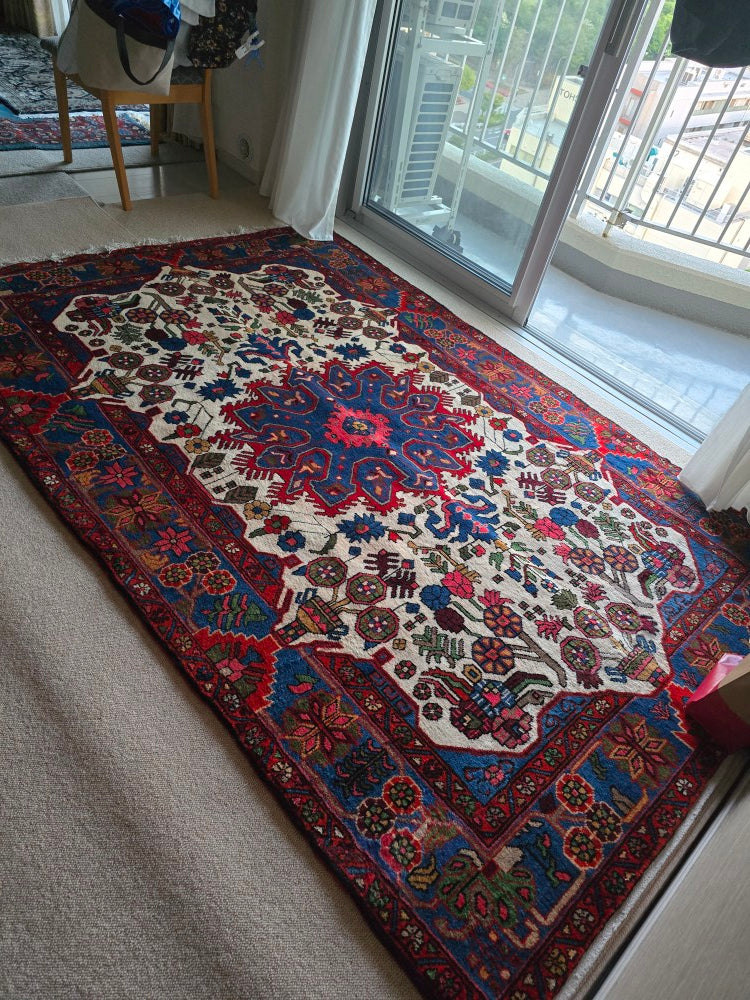 ナハバンドのカーペットがお部屋に馴染んだ様子、お客様邸