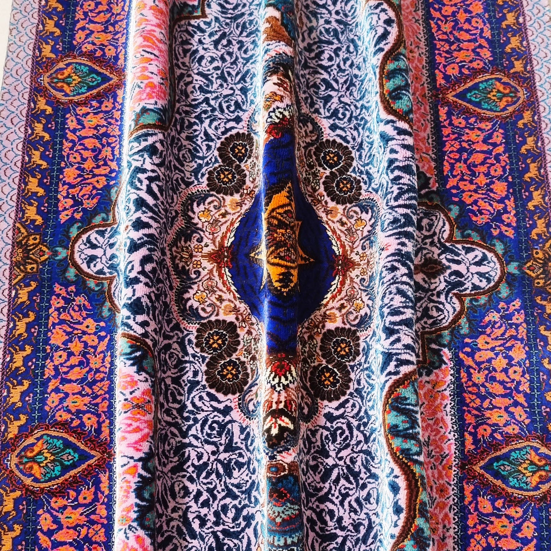 ペルシャ絨毯 クム シルク モハマド・ジャムシディ工房 草木染 八芒星