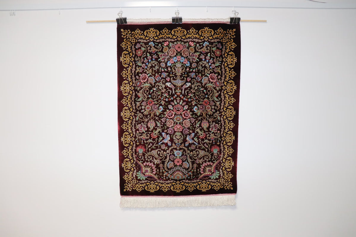 ペルシャ絨毯 クム産 シルク100% ミルメヒディ工房 花と小鳥たち 壁掛け・玄関マットサイズ　 - ペルシャ絨毯専門店(ゴレスタン)