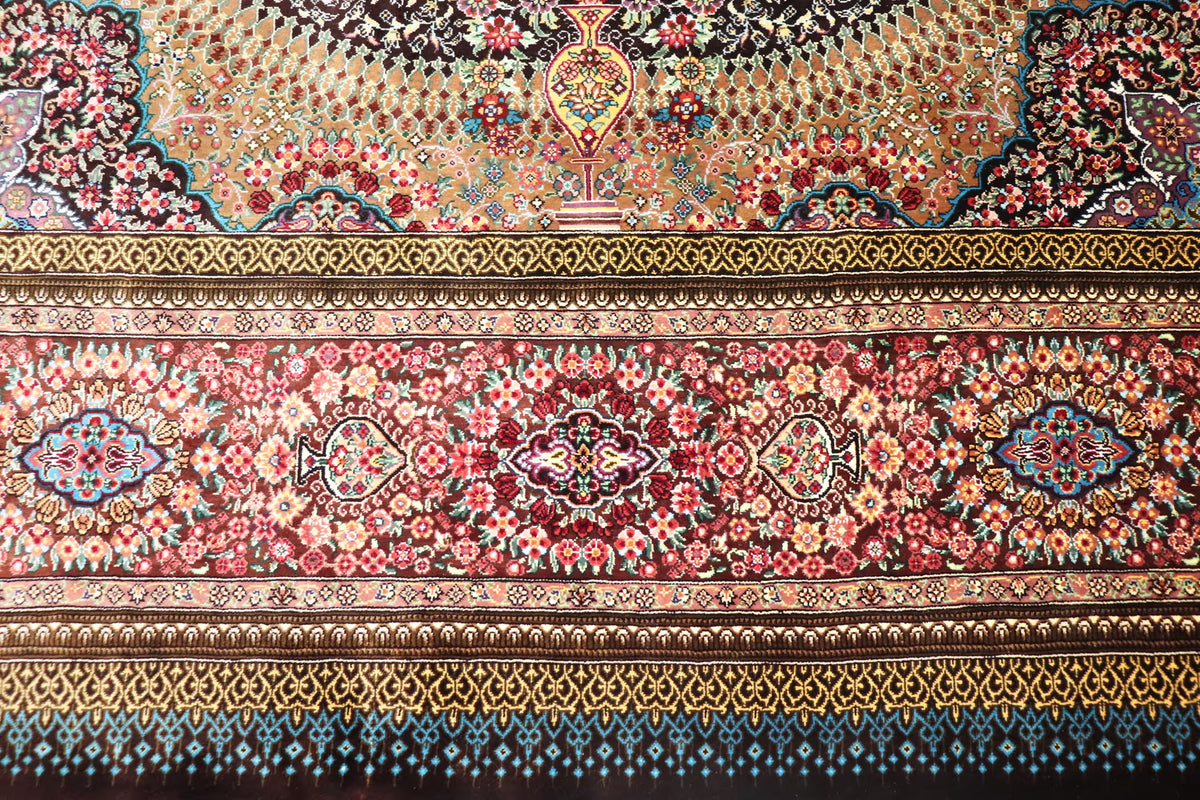 ペルシャ絨毯 クム産 シルク100% セディギヤン工房 オリジナル有名作 リビングサイズの最高峰逸品 - ペルシャ絨毯専門店(ゴレスタン)