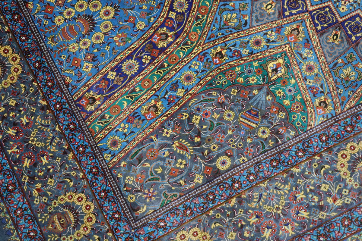 ペルシャ絨毯 クム産 シルク100% [アルバル工房] 人気のドーム柄 ゴンバディ文様 ID11007