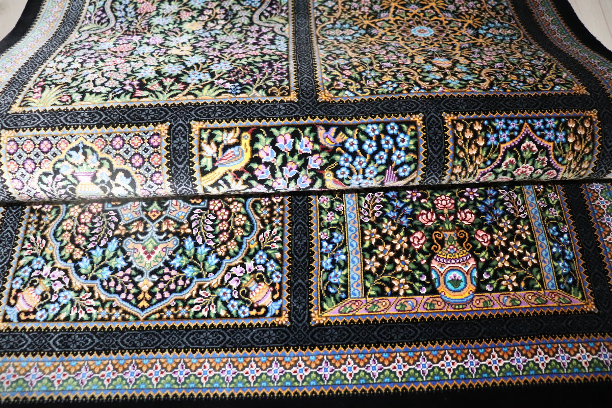 ペルシャ絨毯 クム産 シルク100% [バゲルザデ工房] 美の黒 輝くパネルデザイン 玄関マットサイズ ID12010