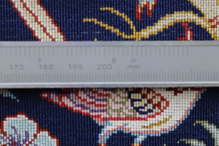 ペルシャ絨毯 クム産 シルク 100% [ミルメヒディ工房] 生命の樹、メダリオン、花瓶文様が見事に融合し、国連ジュネーブ事務局にも展示中の特別な逸品 ID2005 - 画像13