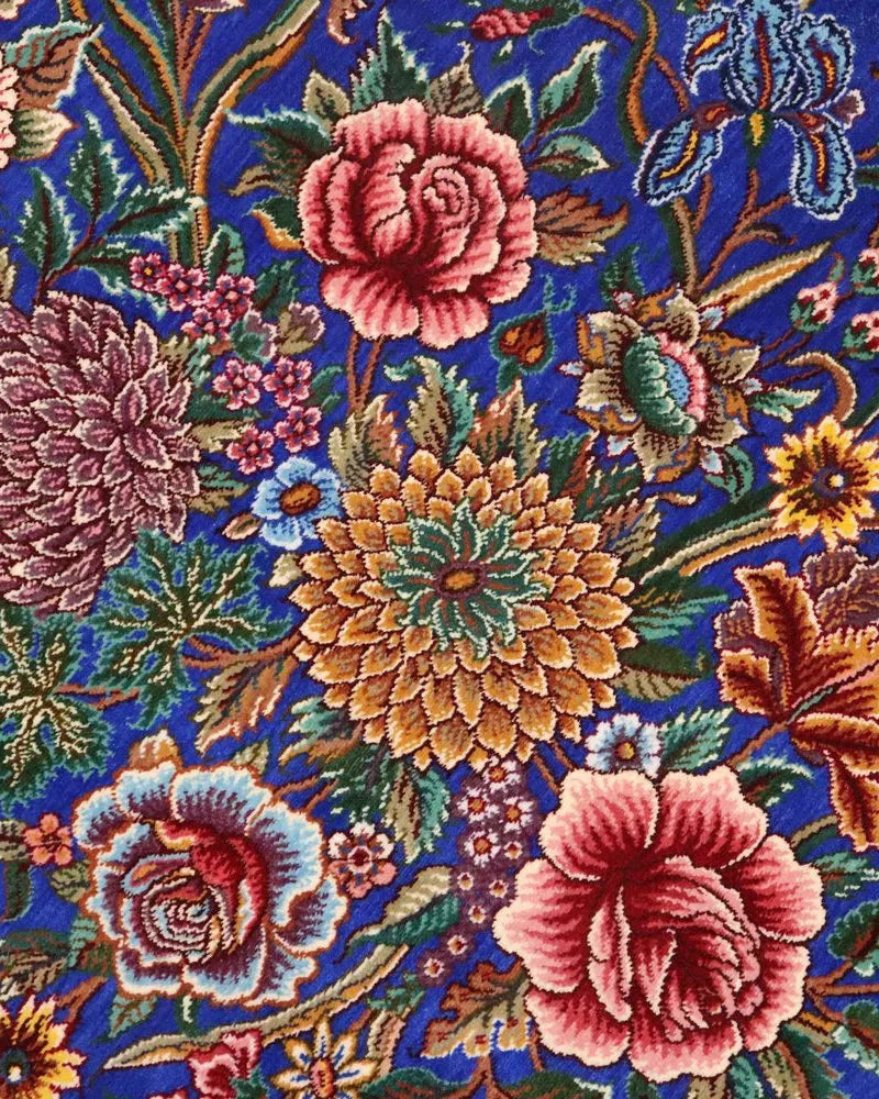 ペルシャ絨毯 クム産 シルク100% [ミルメヒディ工房] 空色ブルーに咲く優美な花束文様 ID21007