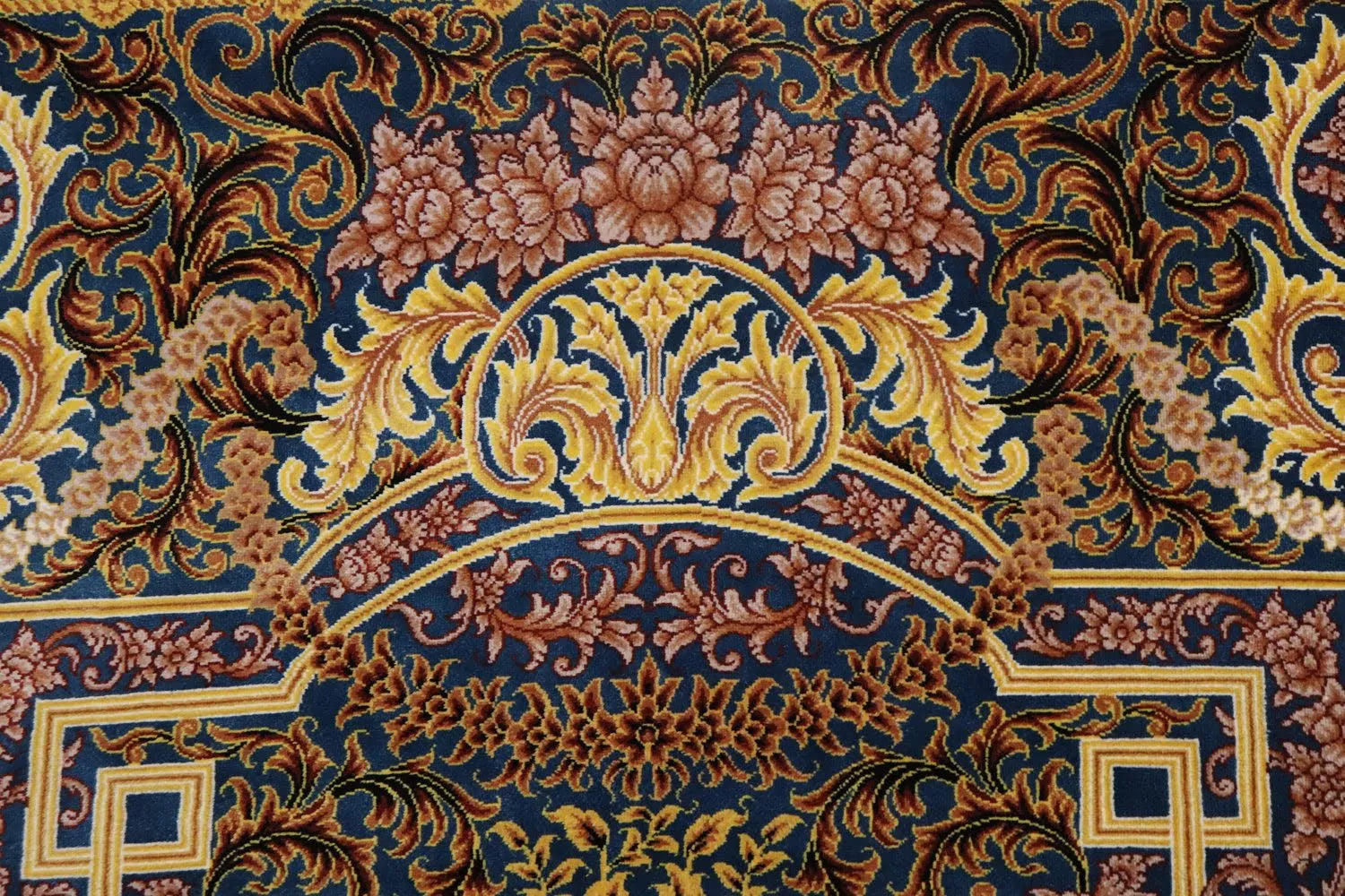 ペルシャ絨毯 クム産 シルク100% [ミルメヒディ工房] 花瓶文様と青緑の美しいコントラスト ID21020