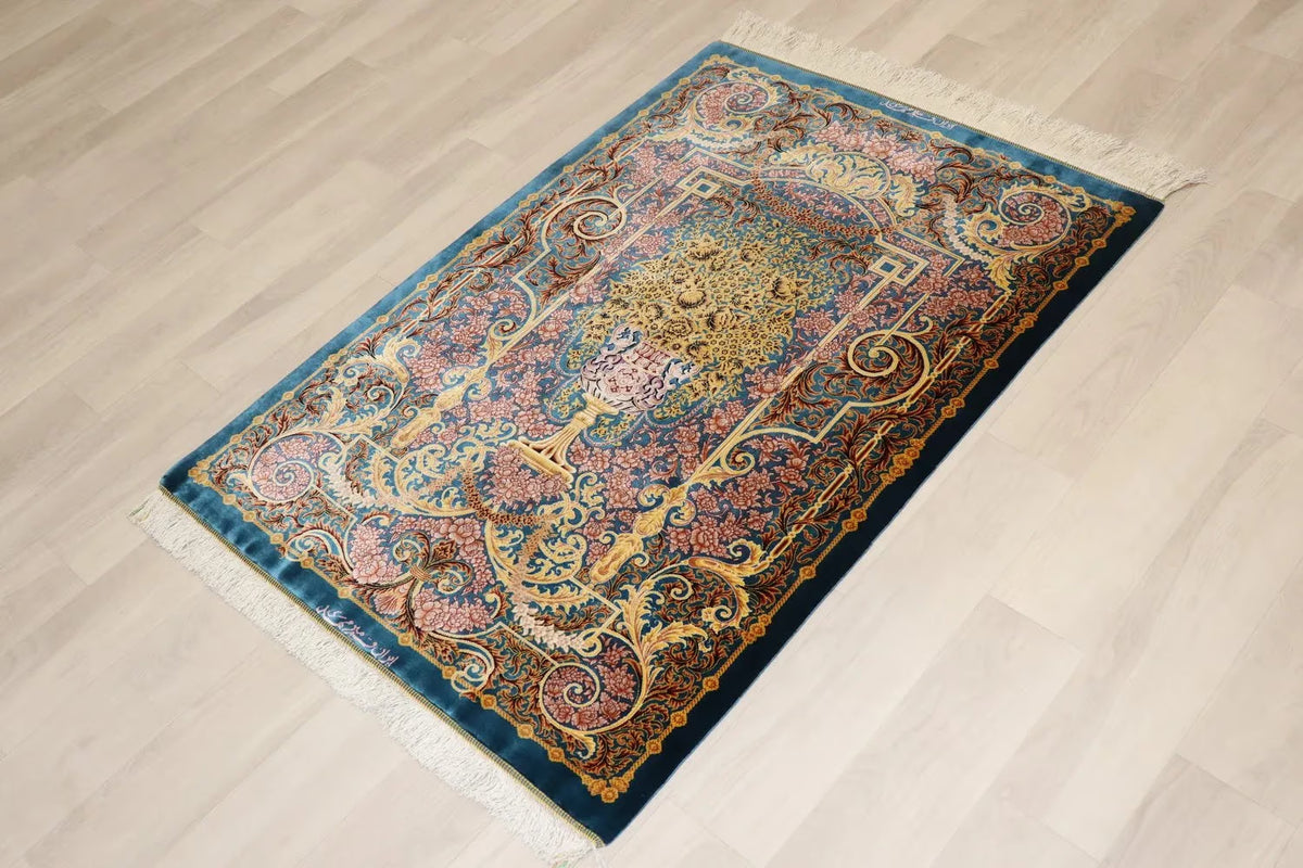 ペルシャ絨毯 クム産 シルク100% [ミルメヒディ工房] 花瓶文様と青緑の美しいコントラスト ID21020