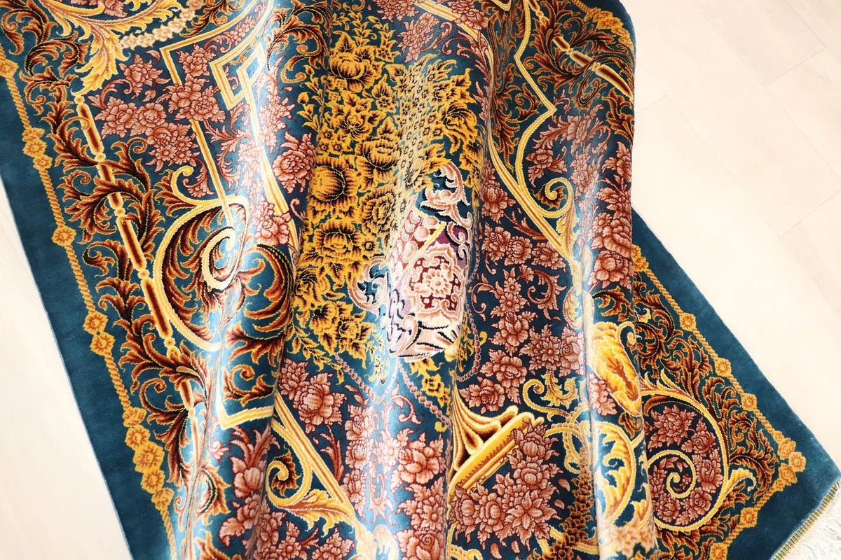 ペルシャ絨毯 クム産 シルク100% [ミルメヒディ工房] 花瓶文様と青緑の美しいコントラスト ID21020