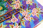 ペルシャ絨毯 クム シルク100% アミール工房 孔雀柄 79×118cm 斜めから ID22005