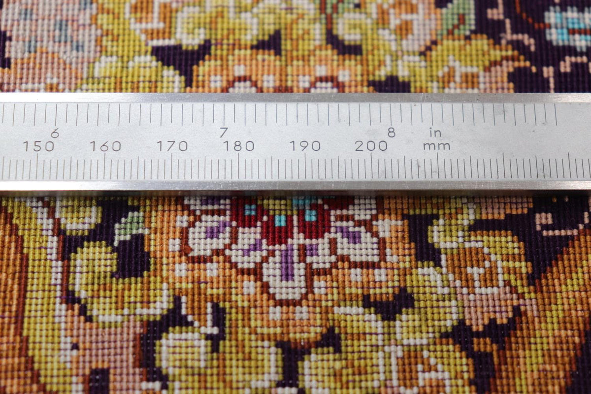 ペルシャ絨毯 クム産 シルク100% [サマディ工房] 珍しい絵画のような柄 玄関マットサイズ 壁飾り ID23010 22