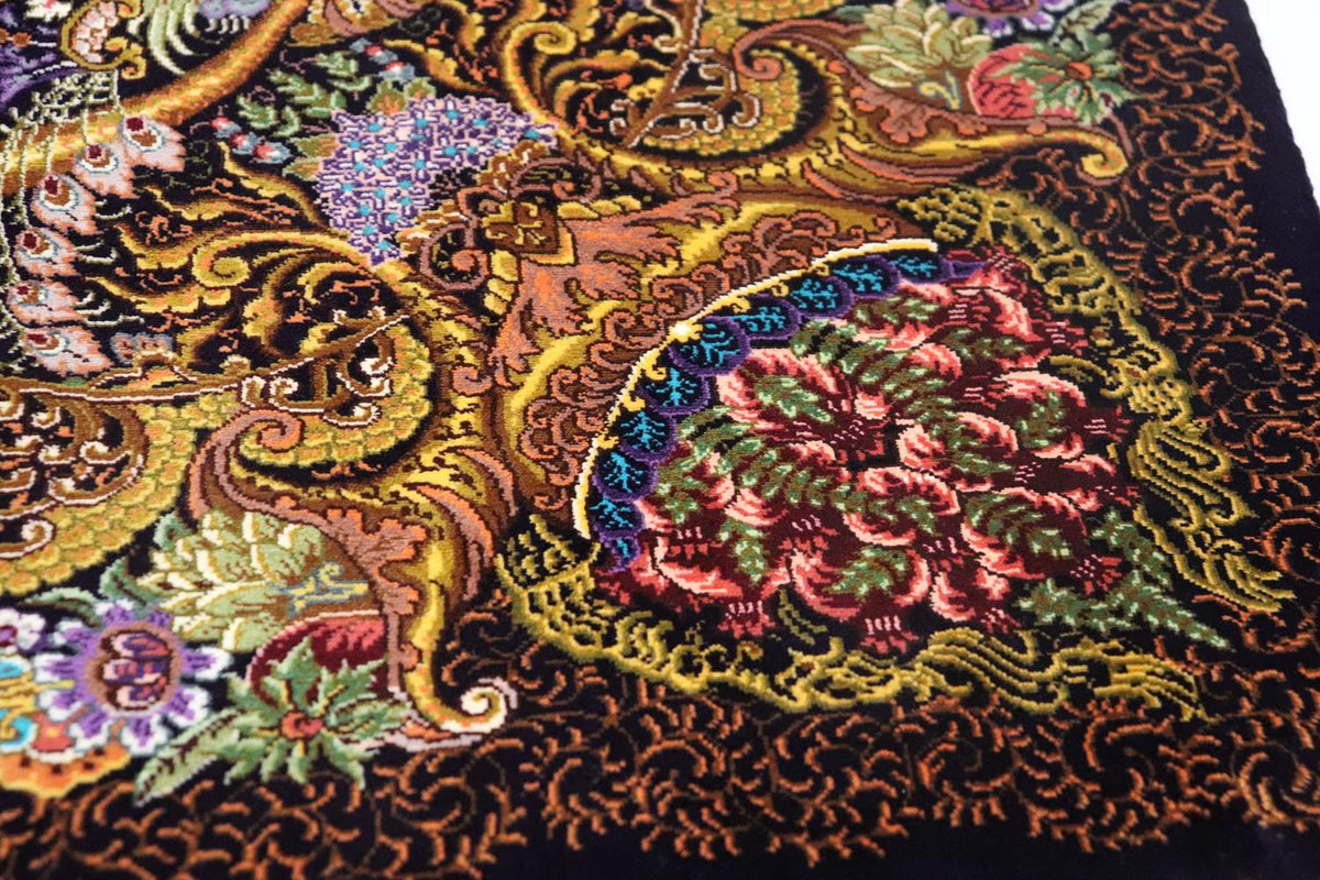 ペルシャ絨毯 クム産 シルク100% [サマディ工房] 珍しい絵画のような柄 玄関マットサイズ 壁飾り ID23010 12