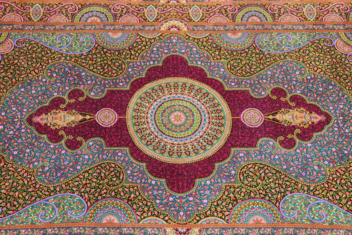 ペルシャ絨毯 クム リビング シルク メダリオン アルバル工房 136×197cm ペルシャ絨毯 クム リビング シルク メダリオン アルバル工房 136×197cm
