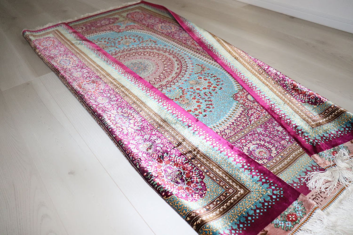 ペルシャ絨毯 クム産 シルク100% Sadegzadeh/サデグザデ工房 ID:9009 リビングスペースサイズ - ペルシャ絨毯専門店(ゴレスタン)