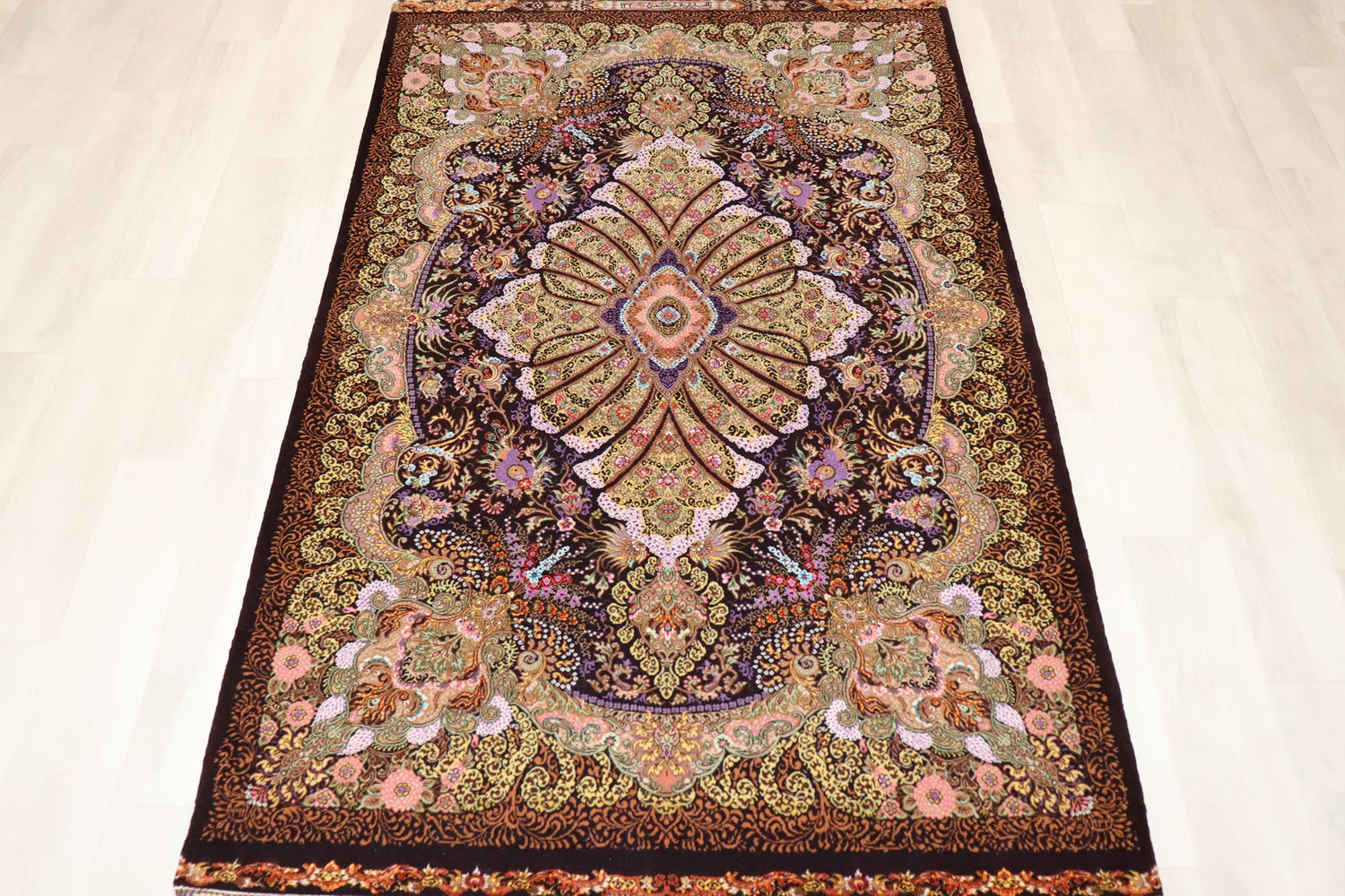 シックなアースカラー クム産 【サマディ工房】 102×162cm 茶×緑「Lachak Toranj」ID25004