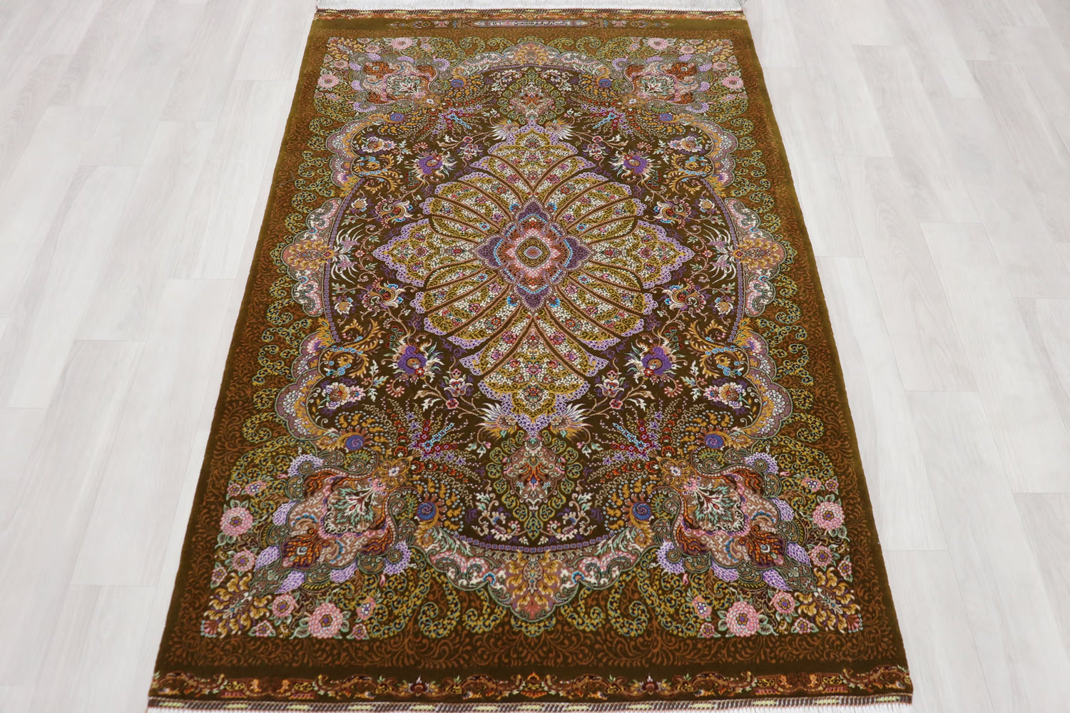 希少カラー・シルク＆ウール クム産 【サマディ工房】 103×167cm オリーブ　ID25005