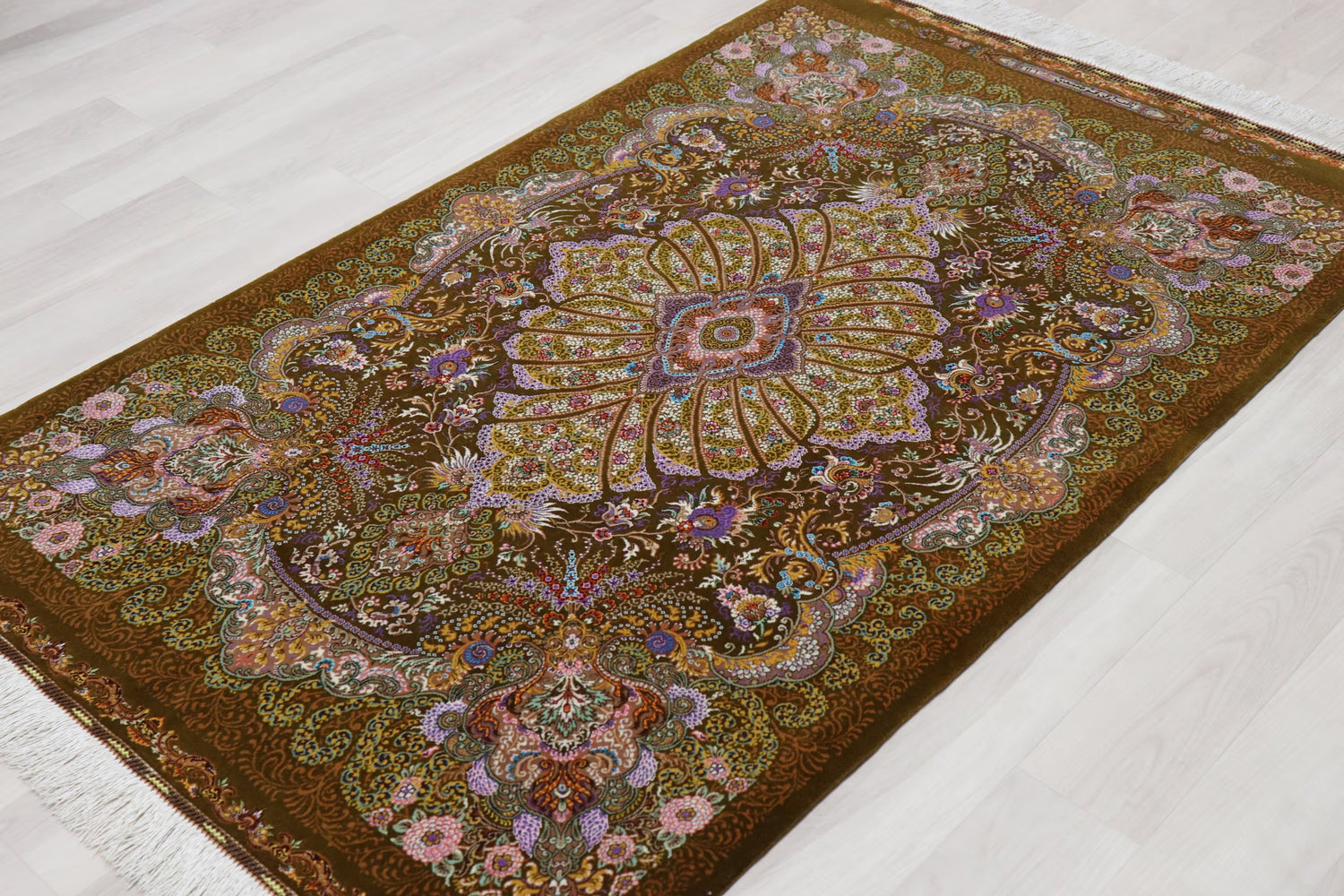 希少カラー・シルク＆ウール クム産 【サマディ工房】 103×167cm オリーブ　ID25005