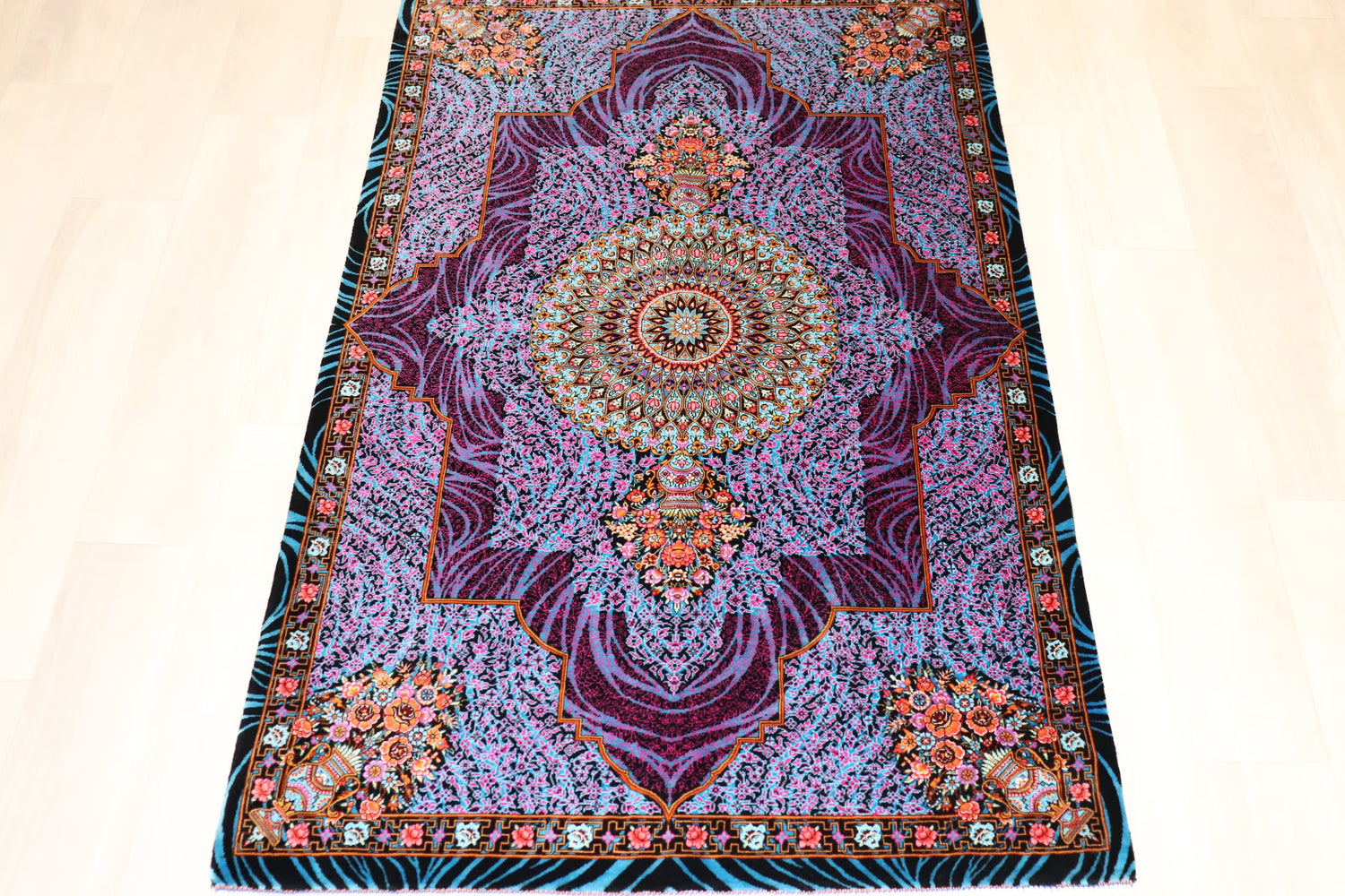 【ビギ工房】クム産シルク 122×77cm 紫の小宇宙「Modern Medallion」ID25012