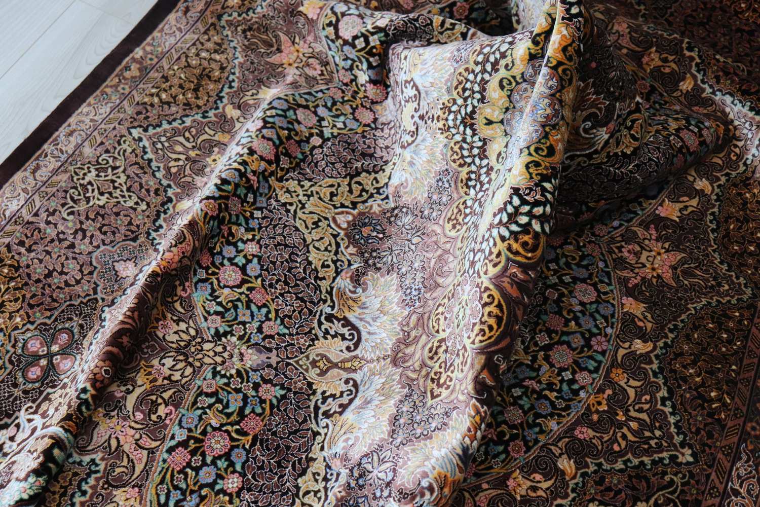 ペルシャ絨毯 クム産 シルク 100% [Sajyadi/サジャディ工房