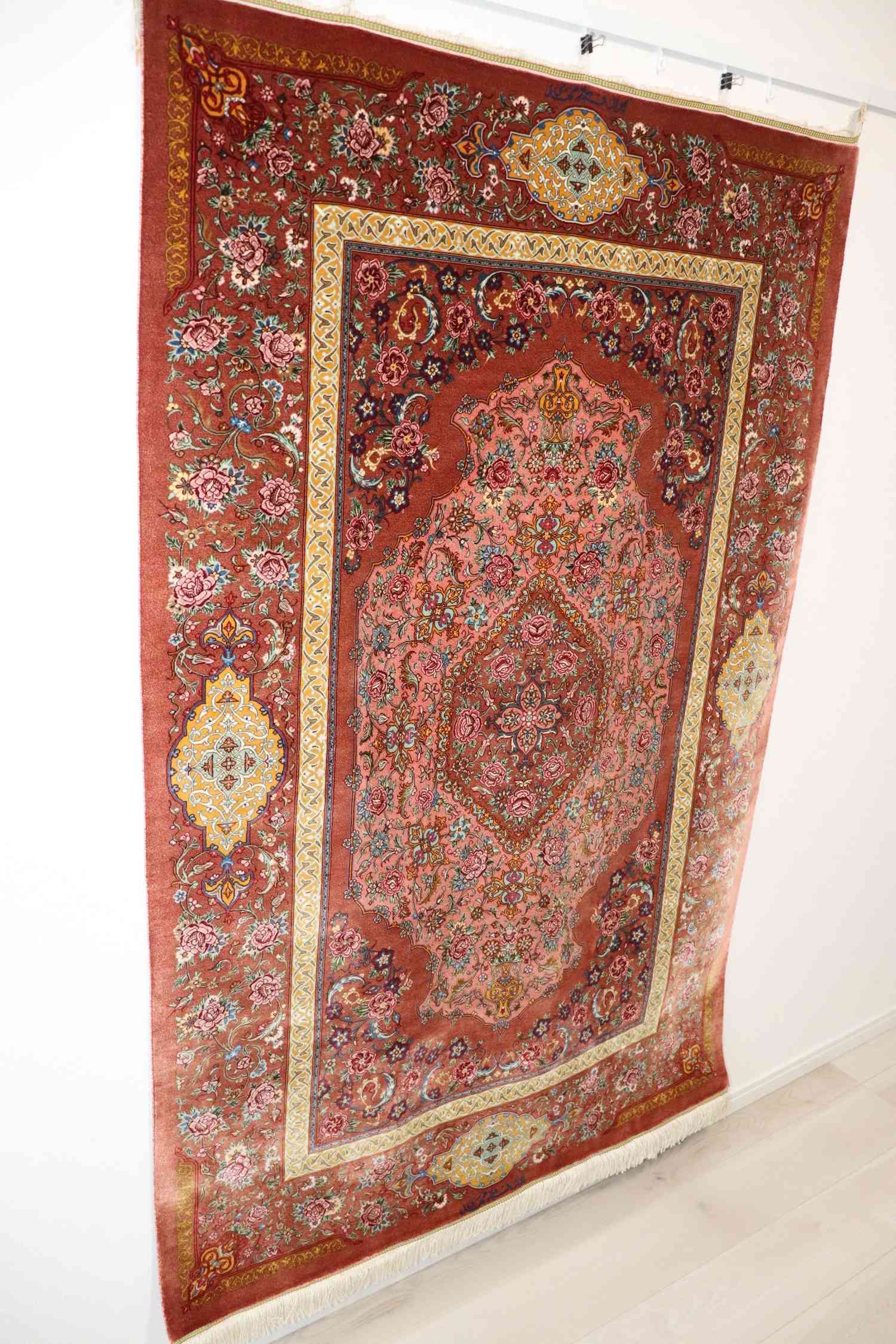 ペルシャ絨毯 クム産 シルク 100% [ミルメヒディ工房] メダリオン柄 ID6006