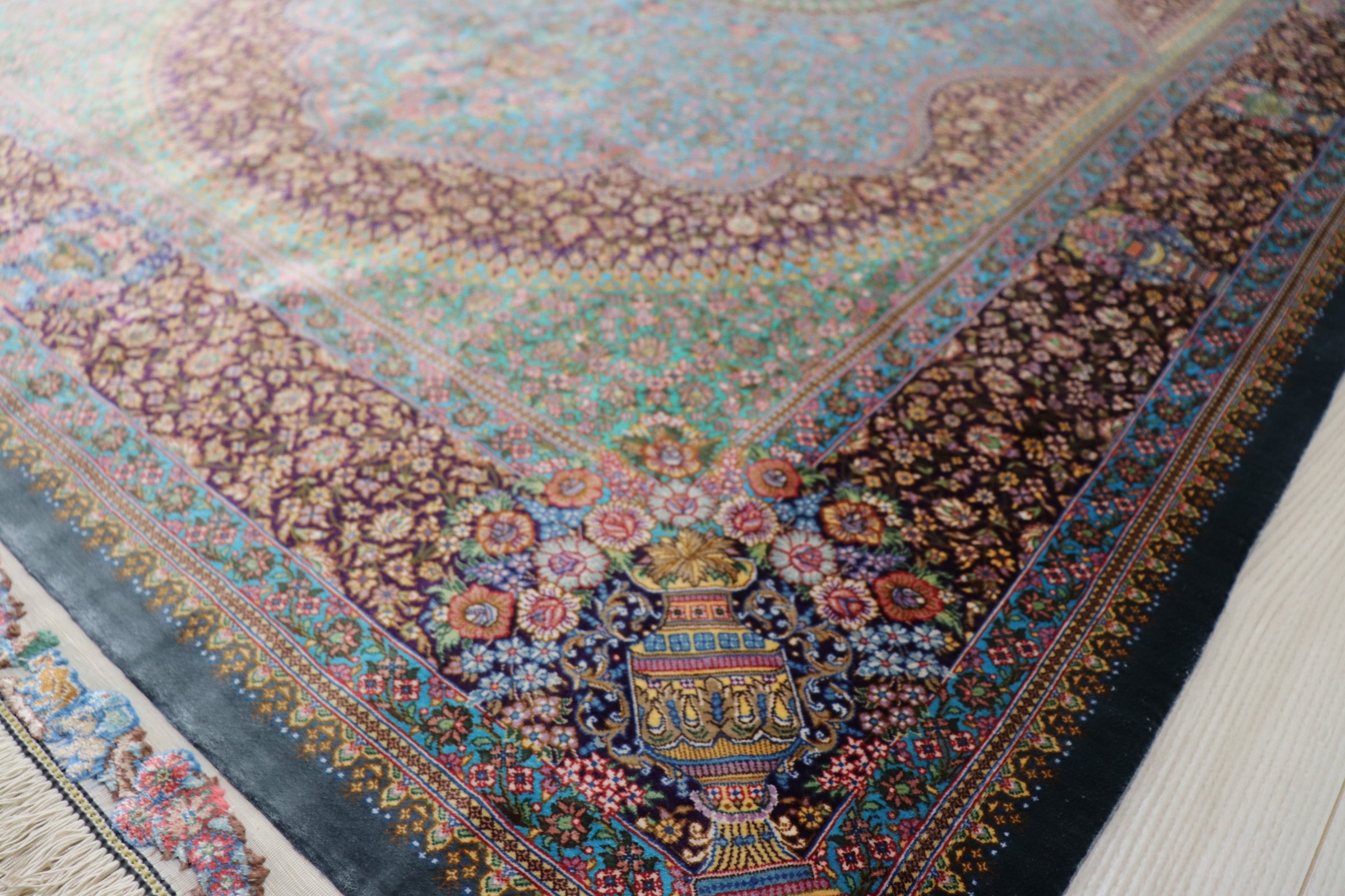 ペルシャ絨毯 クム産 シルク100% [アルバル工房] 豪華メダリオン柄