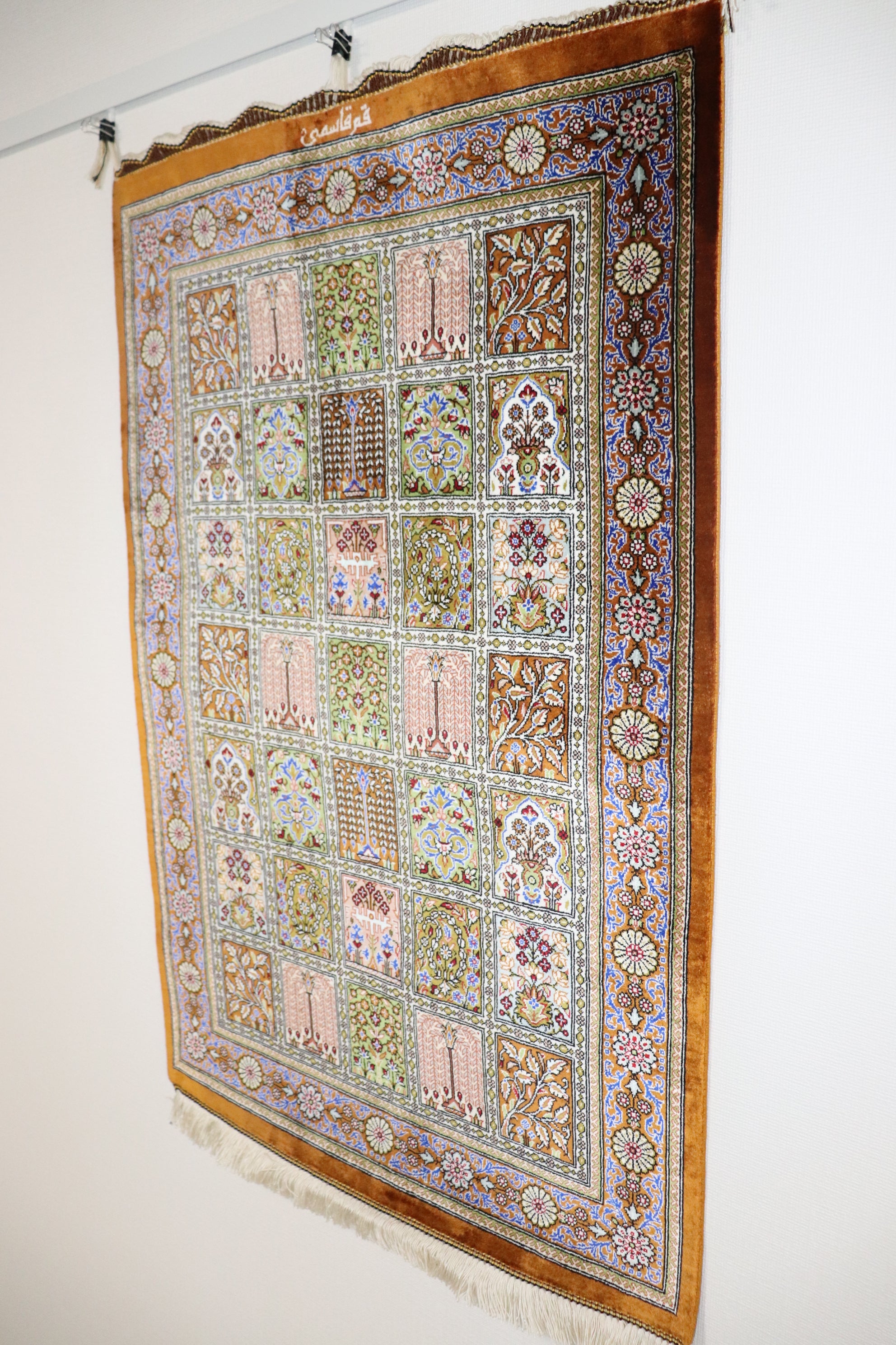 ペルシャ絨毯　クム　シルク ペルシャ絨毯 クム産 シルク ファニ工房 80x125cm ラグ専門店