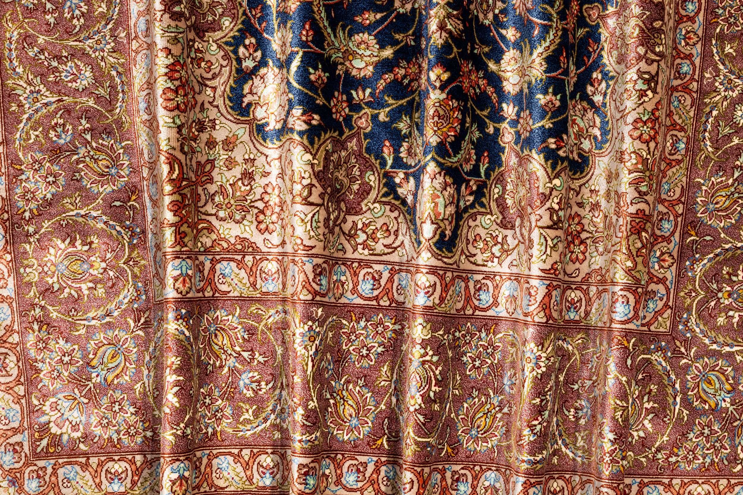 ペルシャ絨毯 クム産 シルク100% [ミルメヒディ工房]メダリオン