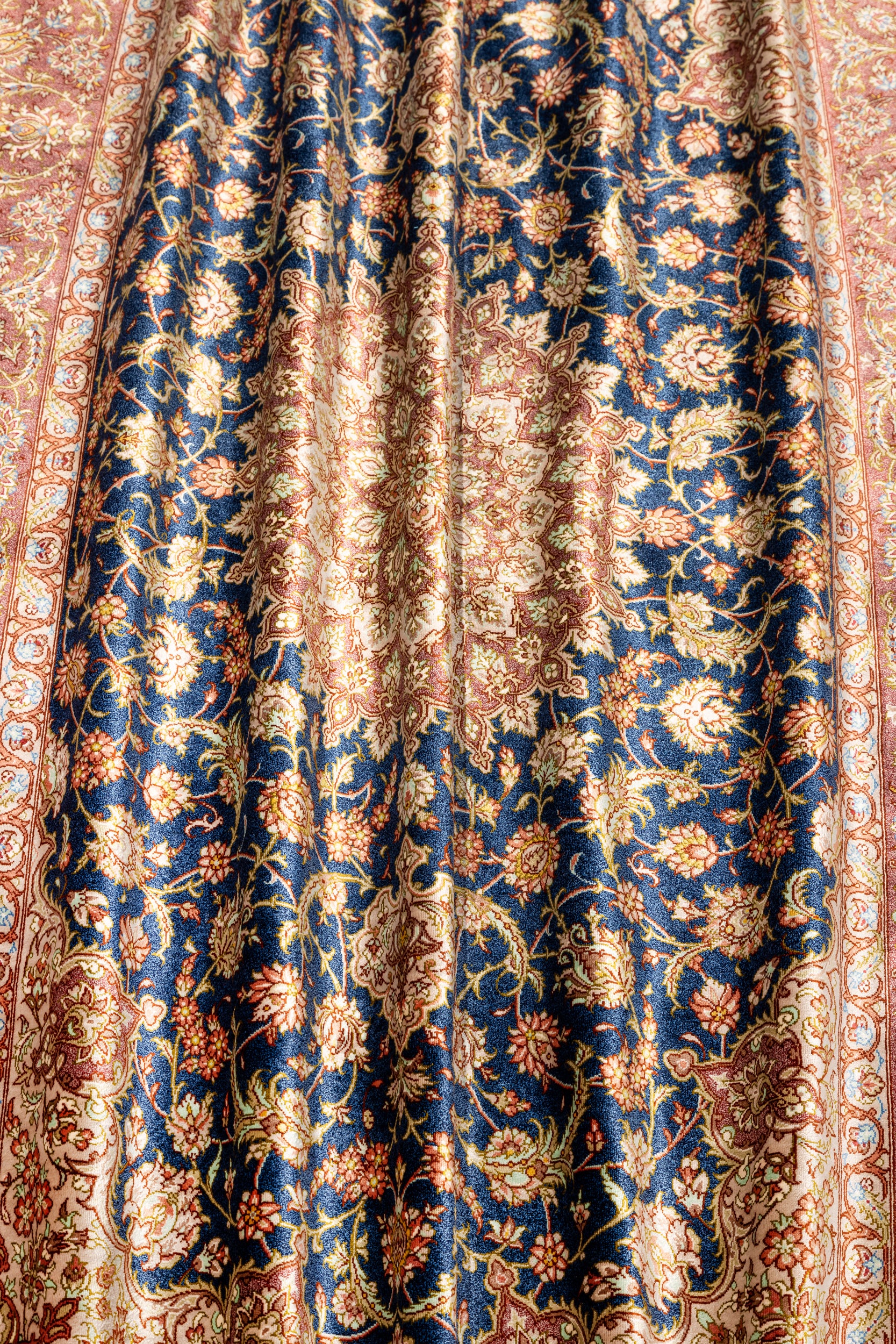 ペルシャ絨毯 クム産 シルク100% [ミルメヒディ工房]メダリオン