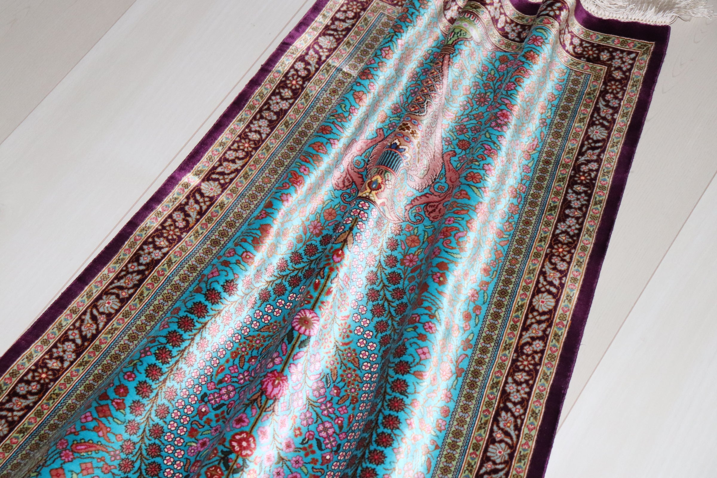 ペルシャ絨毯 クム産 シルク100% アルバル工房 壁掛け ID14009