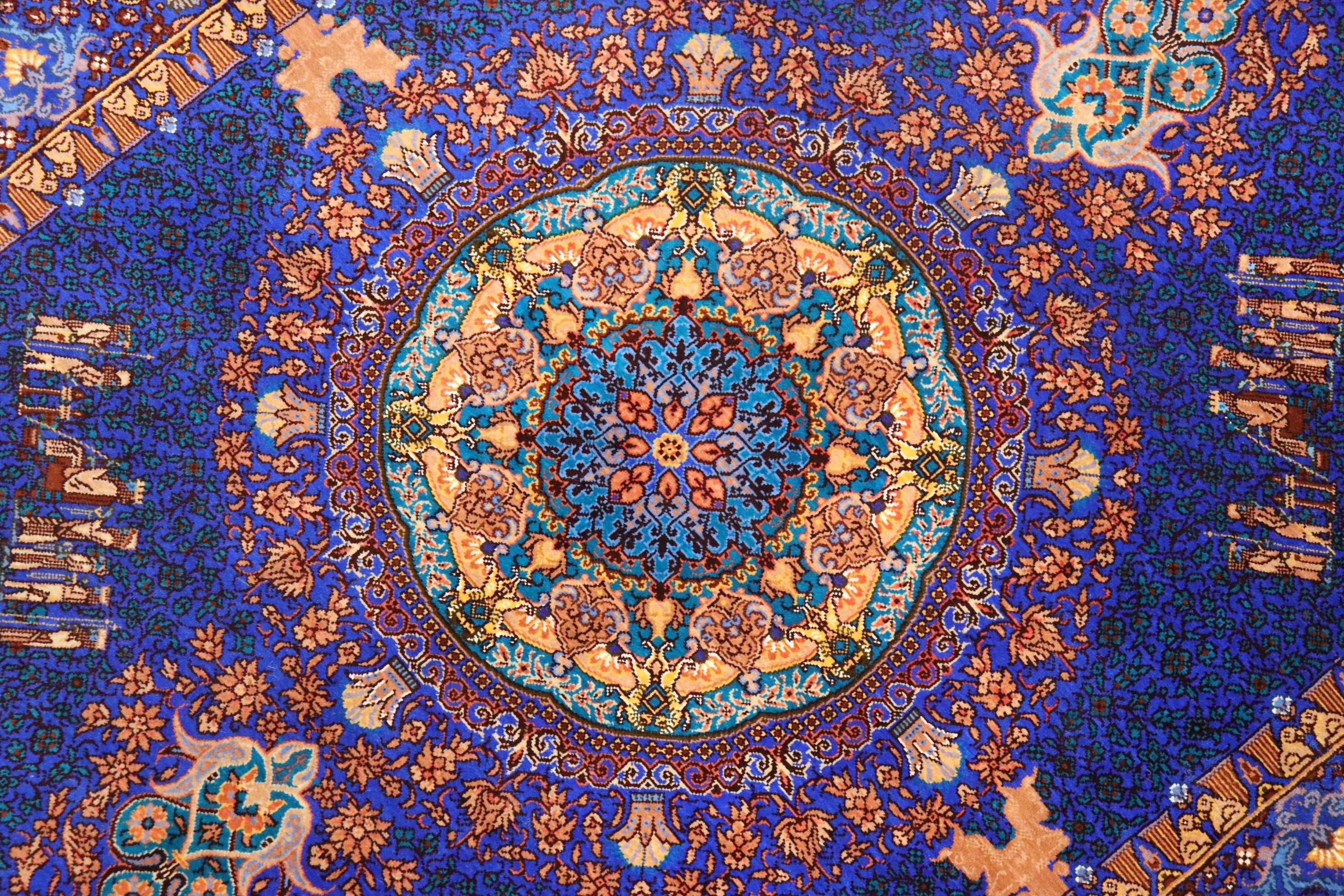 ペルシャ絨毯 KAZEMI工房 手織りクムシルク メダリオン 93x59cm