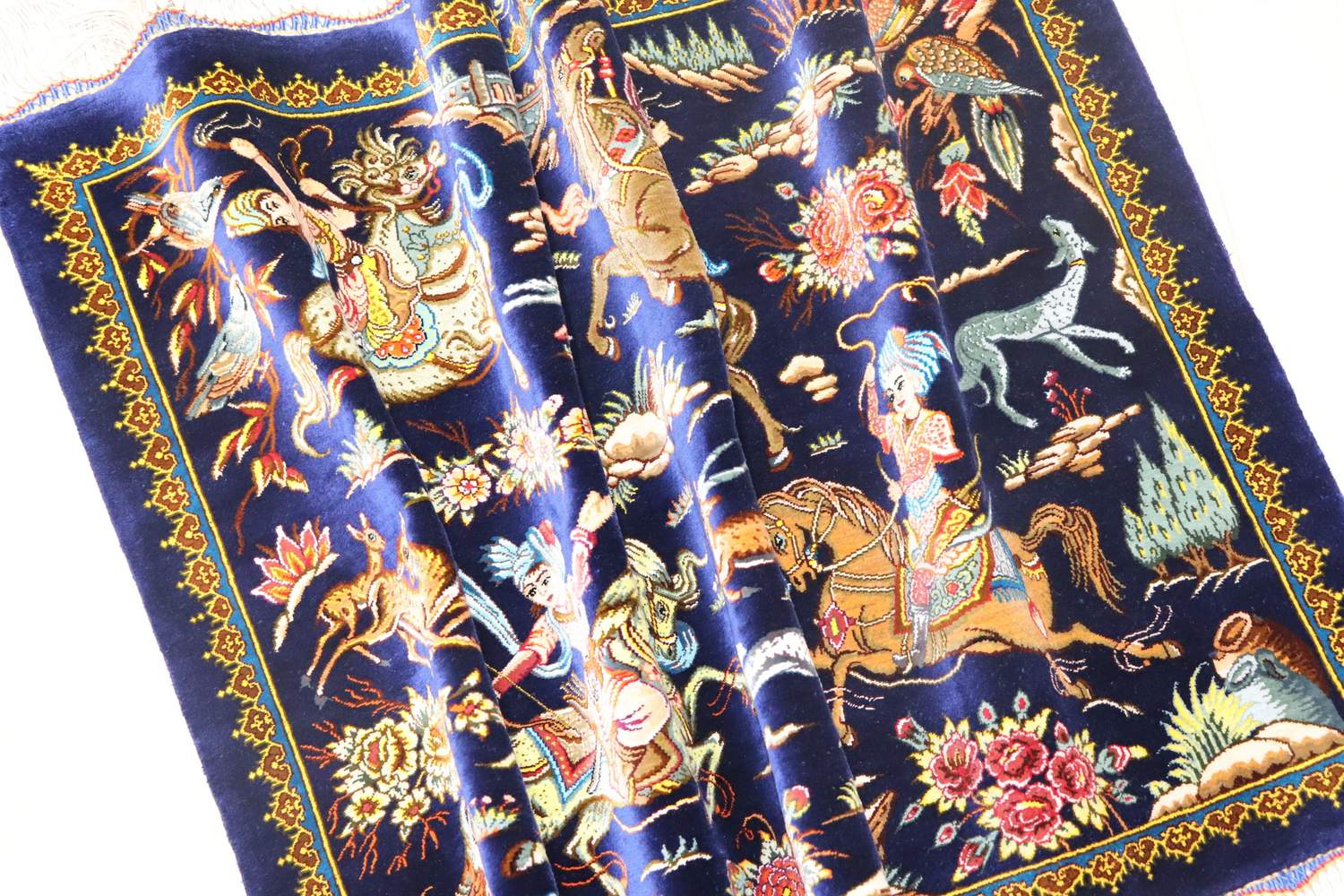 ペルシャ絨毯 クム産 シルク100% [マザヘル工房] 最高級 狩猟図文様