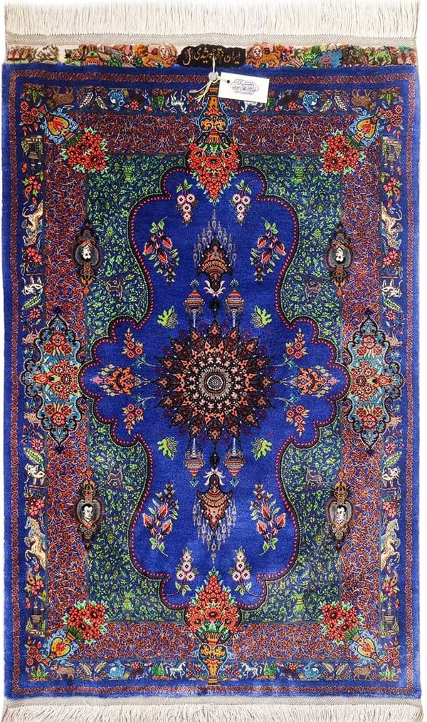 モハマド・ジャムシディ工房 草木染 八色メダリオン（ブルー雲形と緑の野）59×91cm (ID18035)