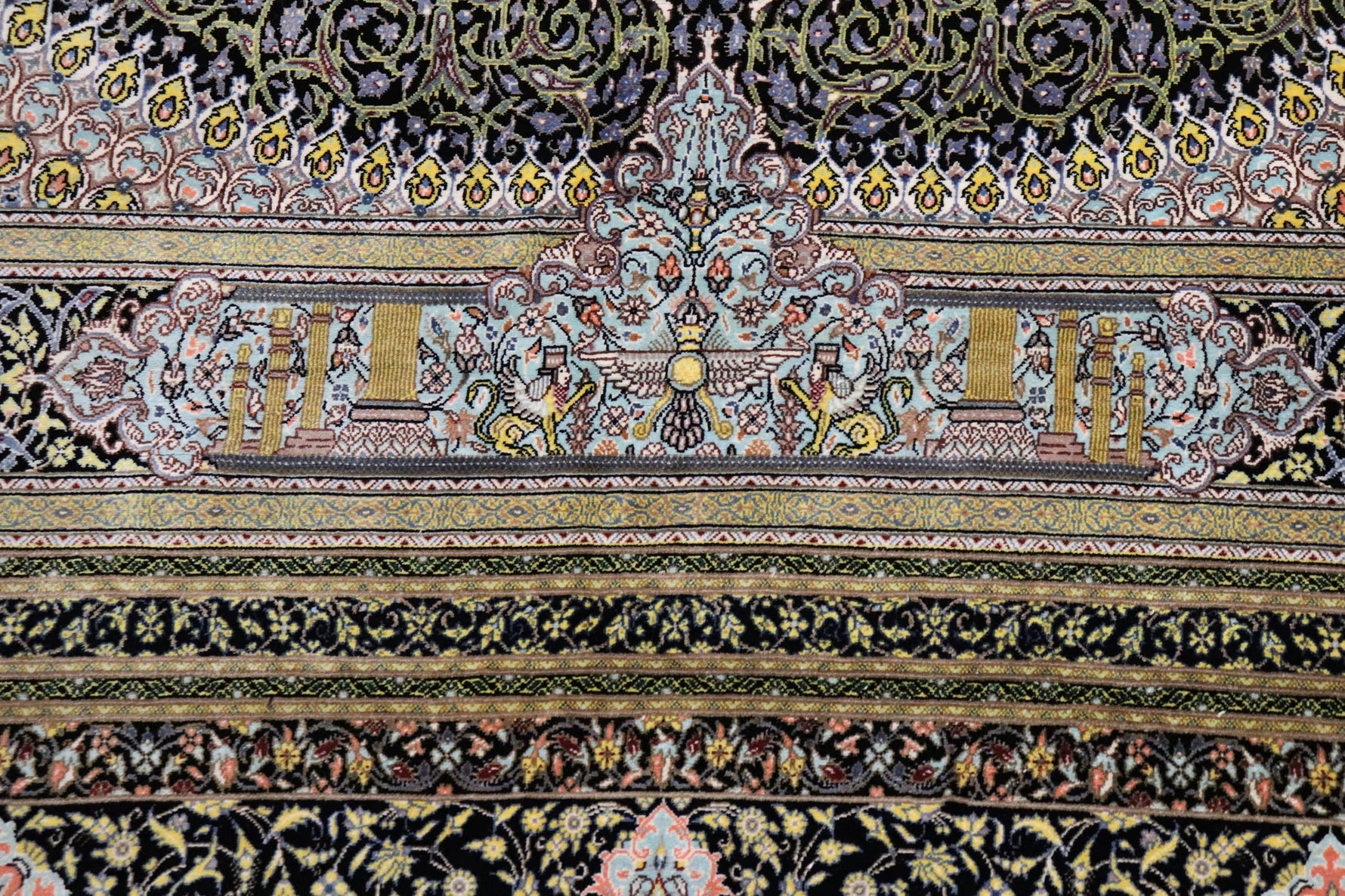 色彩の小宇宙 【ジャムシディ工房】 クム産シルク 195×317cm 黒×極彩色「夜の庭園」ID2300
