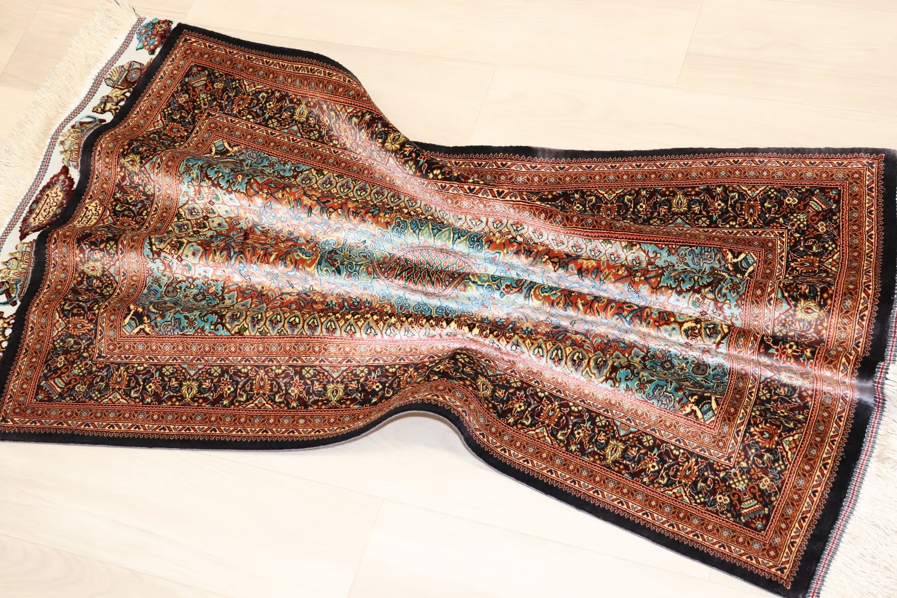 古代ペルシャの栄華【ジャムシディ工房（アッバス）】 91×58cm 「Takht Jamshidi/ペルセポリス」クム産シルク ID25020