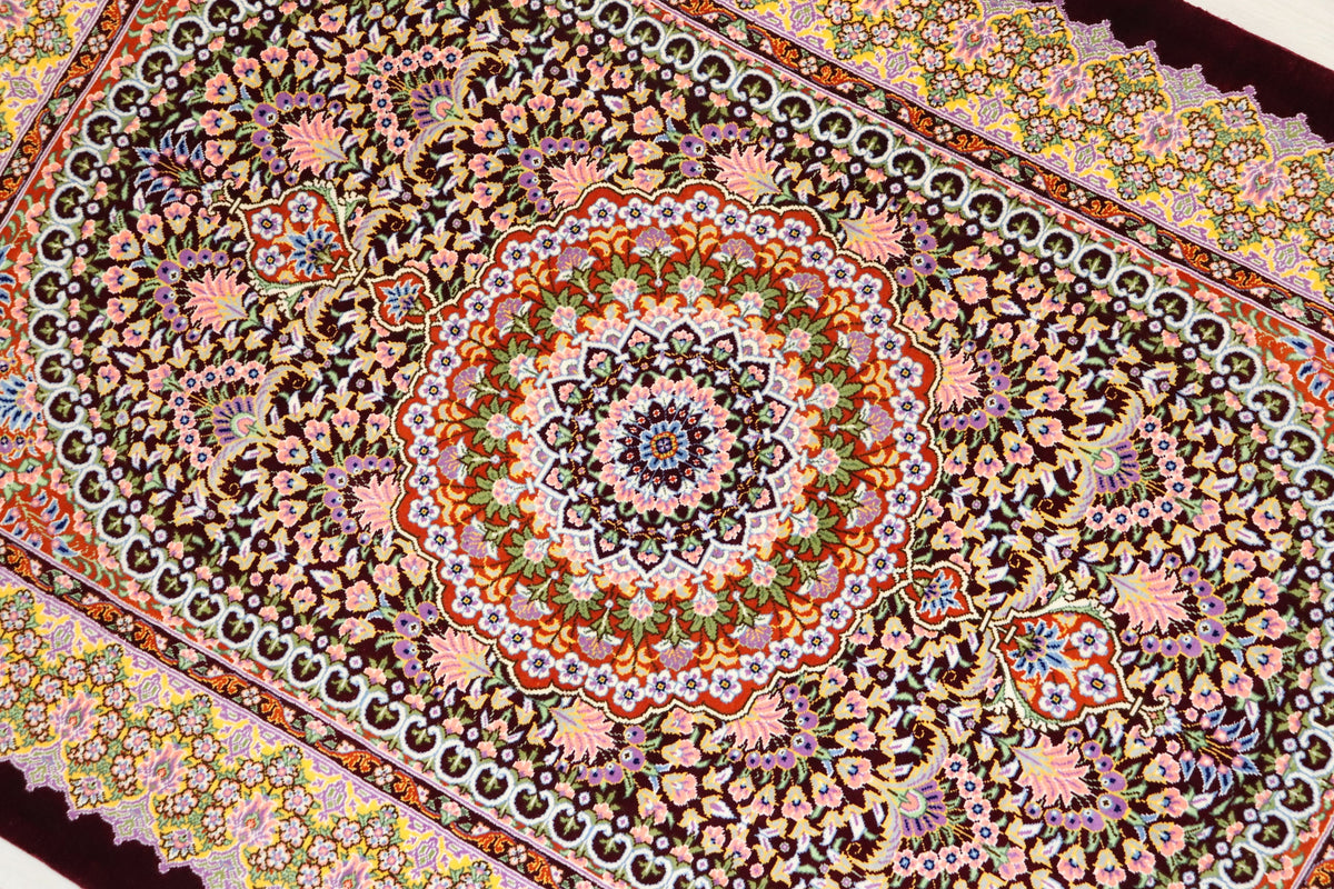 [ジェッディ工房]深淵なマルーンと輝くゴールド。宝石のような輝きを放つ、至高の一枚。ID:25030 カーペット・ラグ・マット > ラグ・カーペット