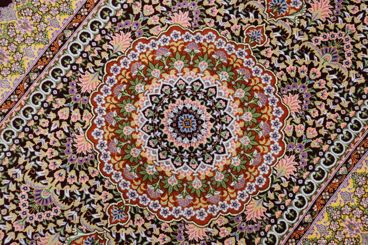 [ジェッディ工房]深淵なマルーンと輝くゴールド。宝石のような輝きを放つ、至高の一枚。ID:25030 カーペット・ラグ・マット > ラグ・カーペット