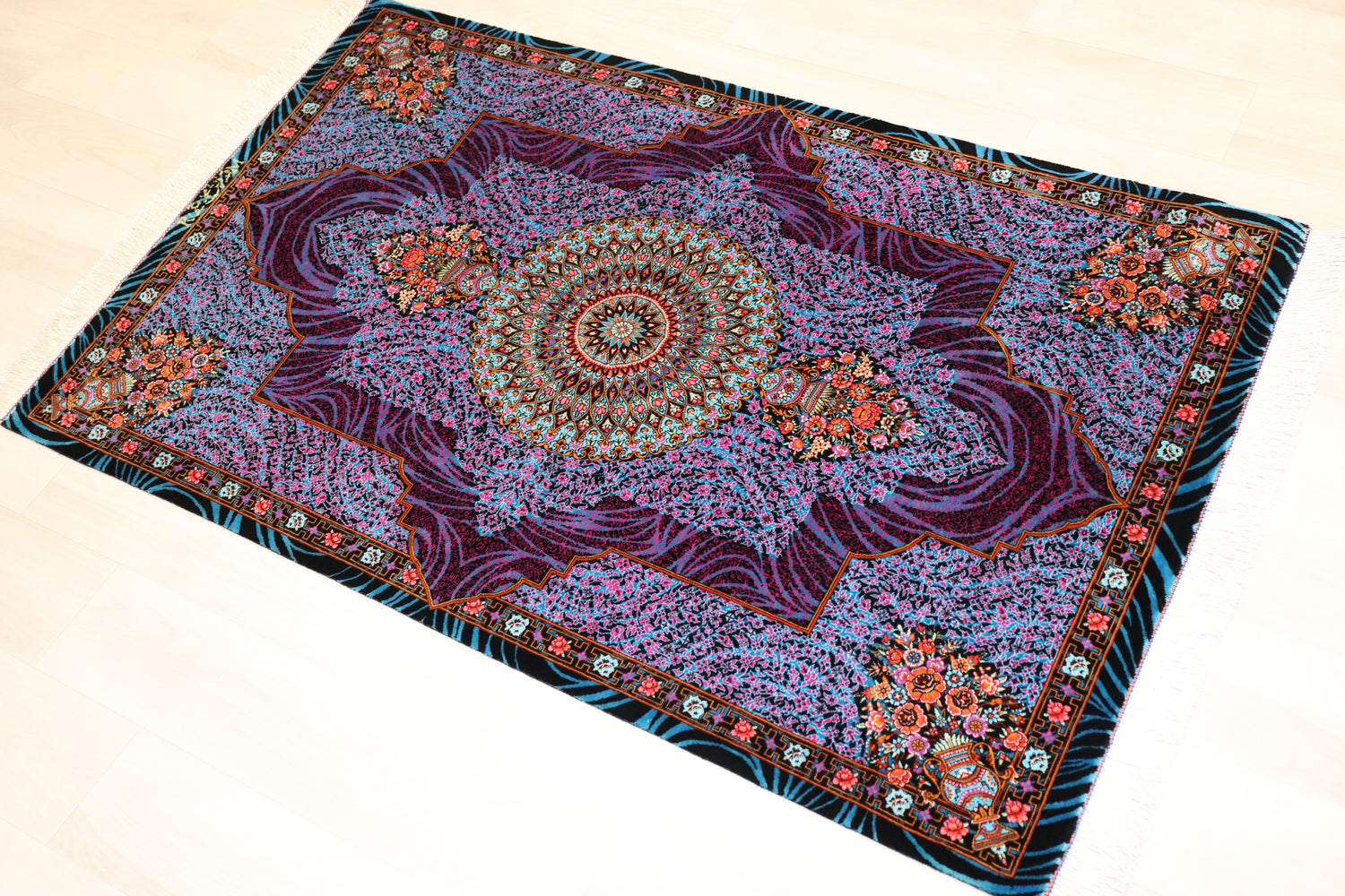 【ビギ工房】クム産シルク 122×77cm 紫の小宇宙「Modern Medallion」ID25012