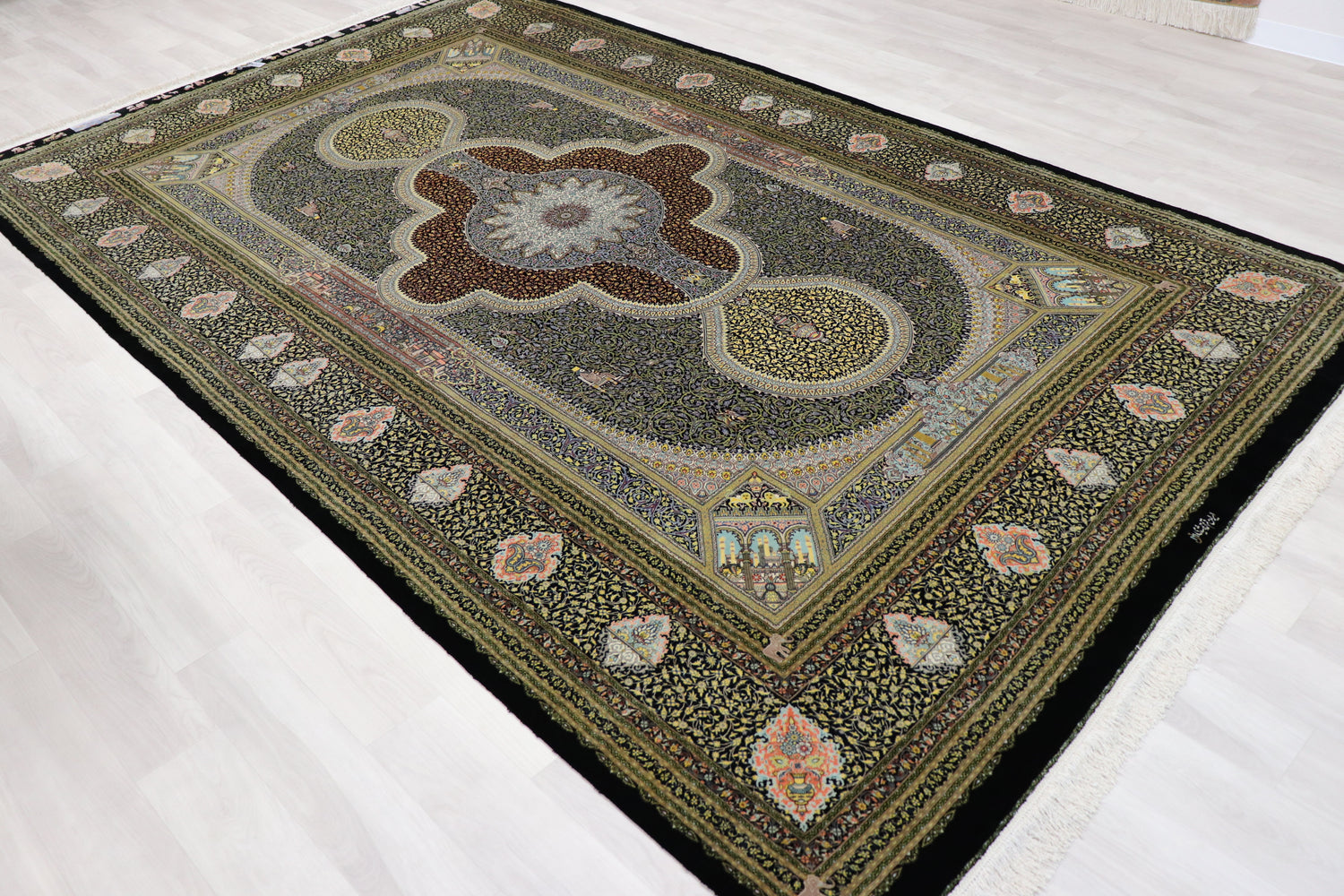 色彩の小宇宙 【ジャムシディ工房】 クム産シルク 195×317cm 黒×極彩色「夜の庭園」ID2300