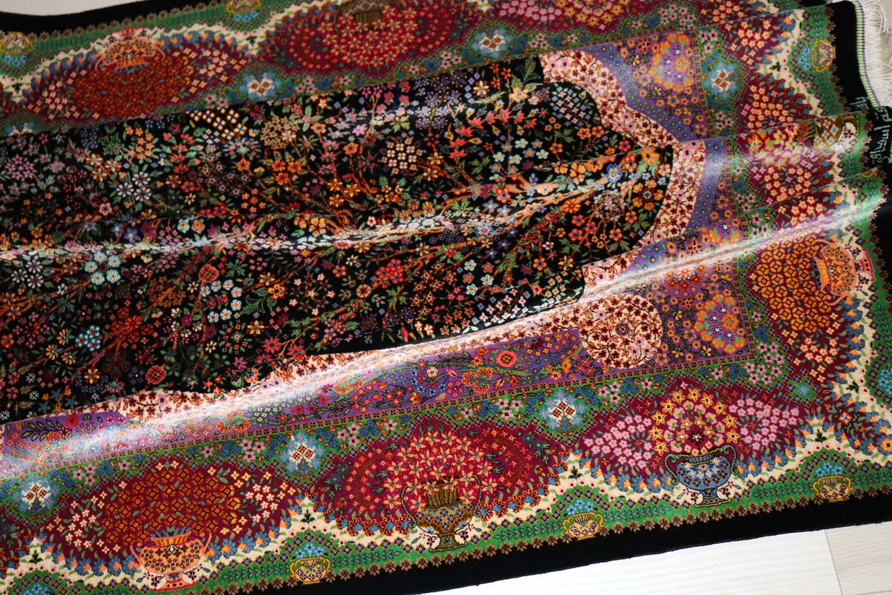 エスハギ工房 繁栄の生命の樹 黒×グリーン 101×151cm (ID18013)