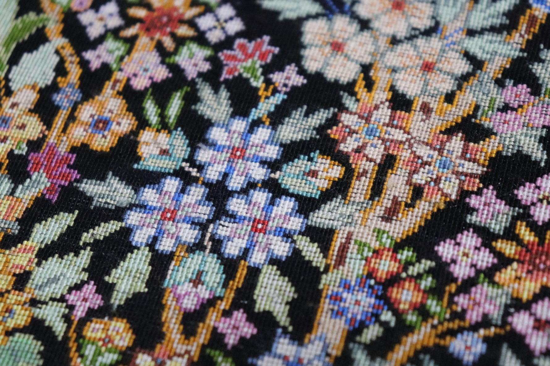 エスハギ工房 繁栄の生命の樹 黒×グリーン 101×151cm (ID18013)