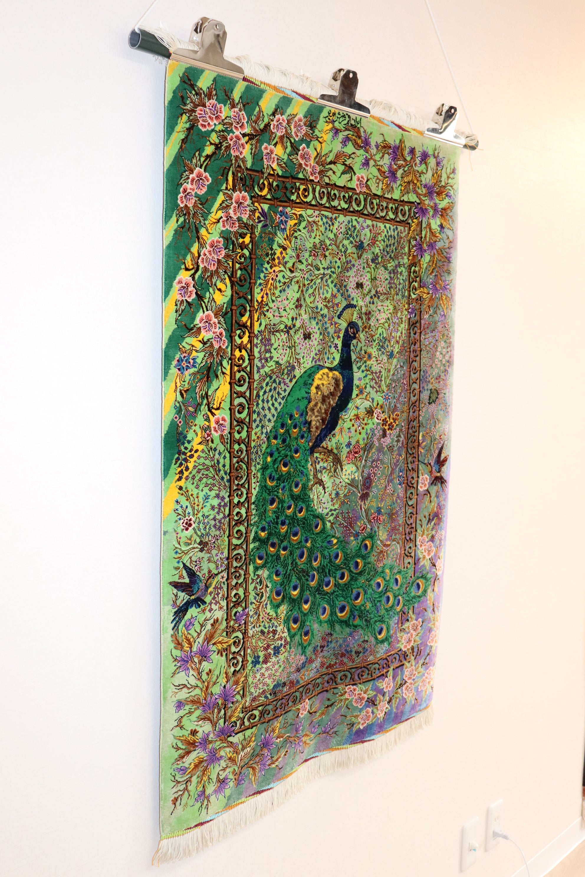 ペルシャ絨毯 クム シルク アミール工房 楽園の孔雀 緑×紫 79×118cm