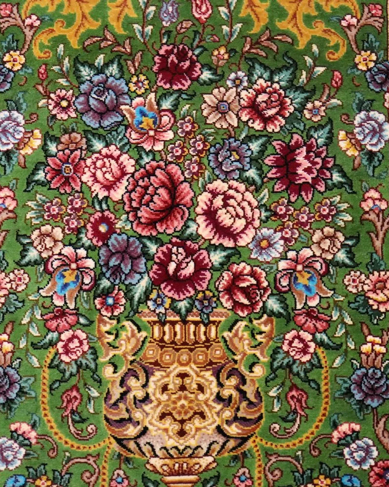 ペルシャ絨毯 クム産 シルク100% [ミルメヒディ工房] 黄緑花瓶柄 ID21011