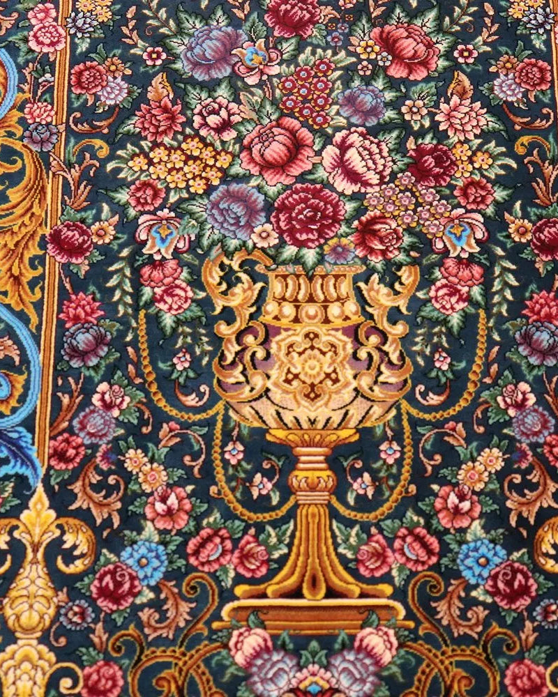 ペルシャ絨毯 クム産 シルク100% [ミルメヒディ工房]  深緑 豪華な花瓶柄 ID21021