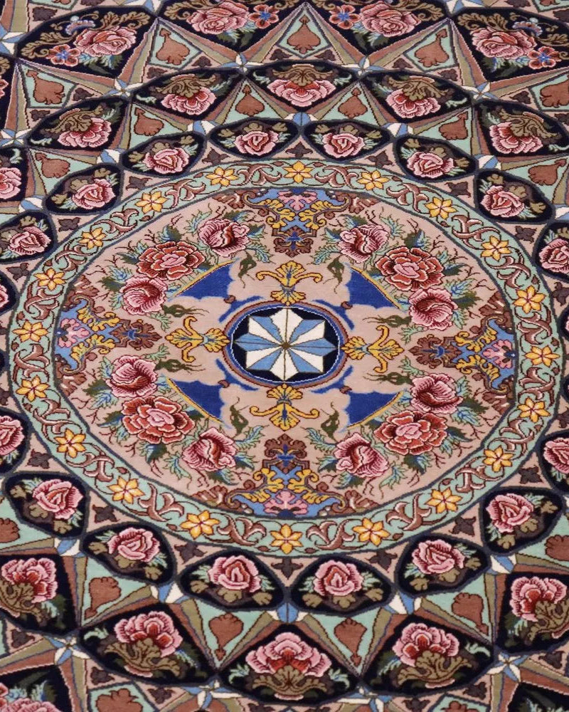 ペルシャ絨毯 クム産 シルク100% ［ミルメヒディ工房] ゴンバディ文様 ドーム柄 ID22003