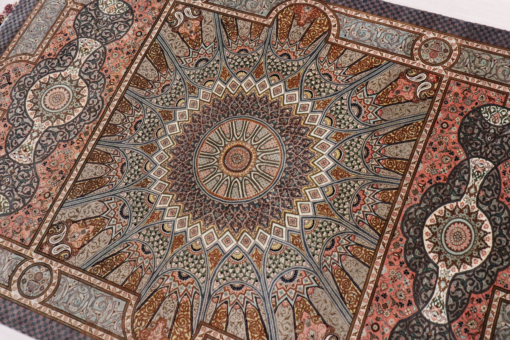 絶密度・草木染【ジャムシディ工房】クム産シルク 「Dome/天空の建築」ID24003