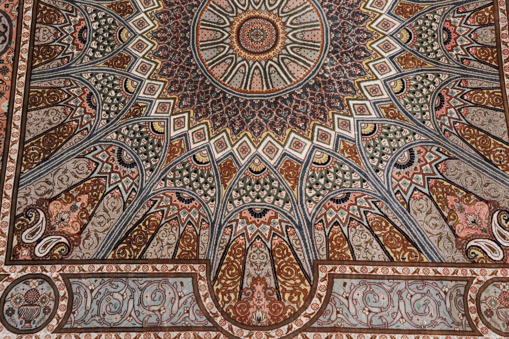 絶密度・草木染【ジャムシディ工房】クム産シルク 「Dome/天空の建築」ID24003