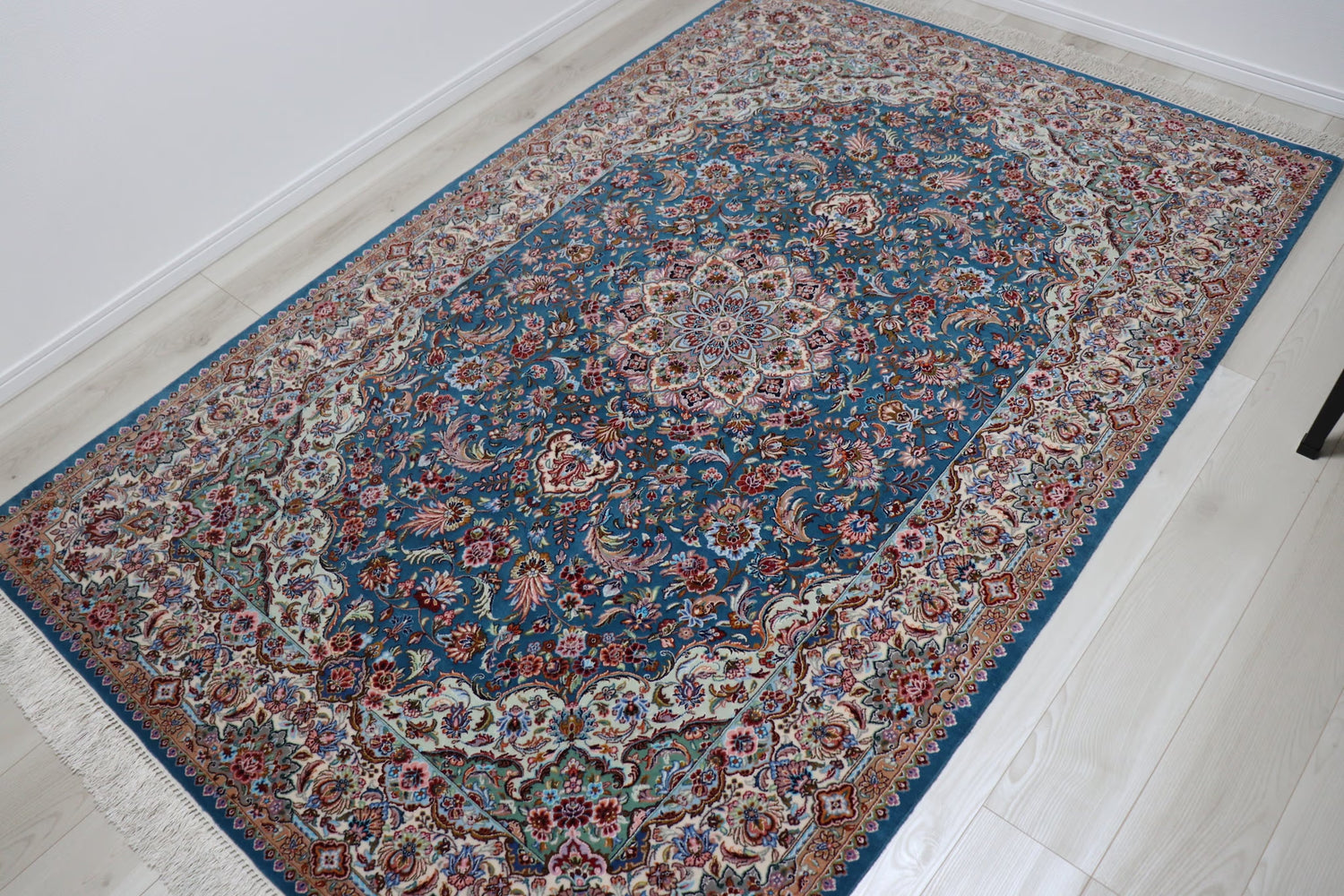 古都【イスファハーン】の至宝 シルク＆コルクウール 「Heavenly Blue/天空の青」ID16021c