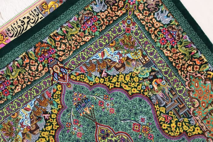 【フルザン工房】 息を呑むほど鮮やかなエメラルド 物語を紡ぐ絵画のようなメダリオン  ID25011