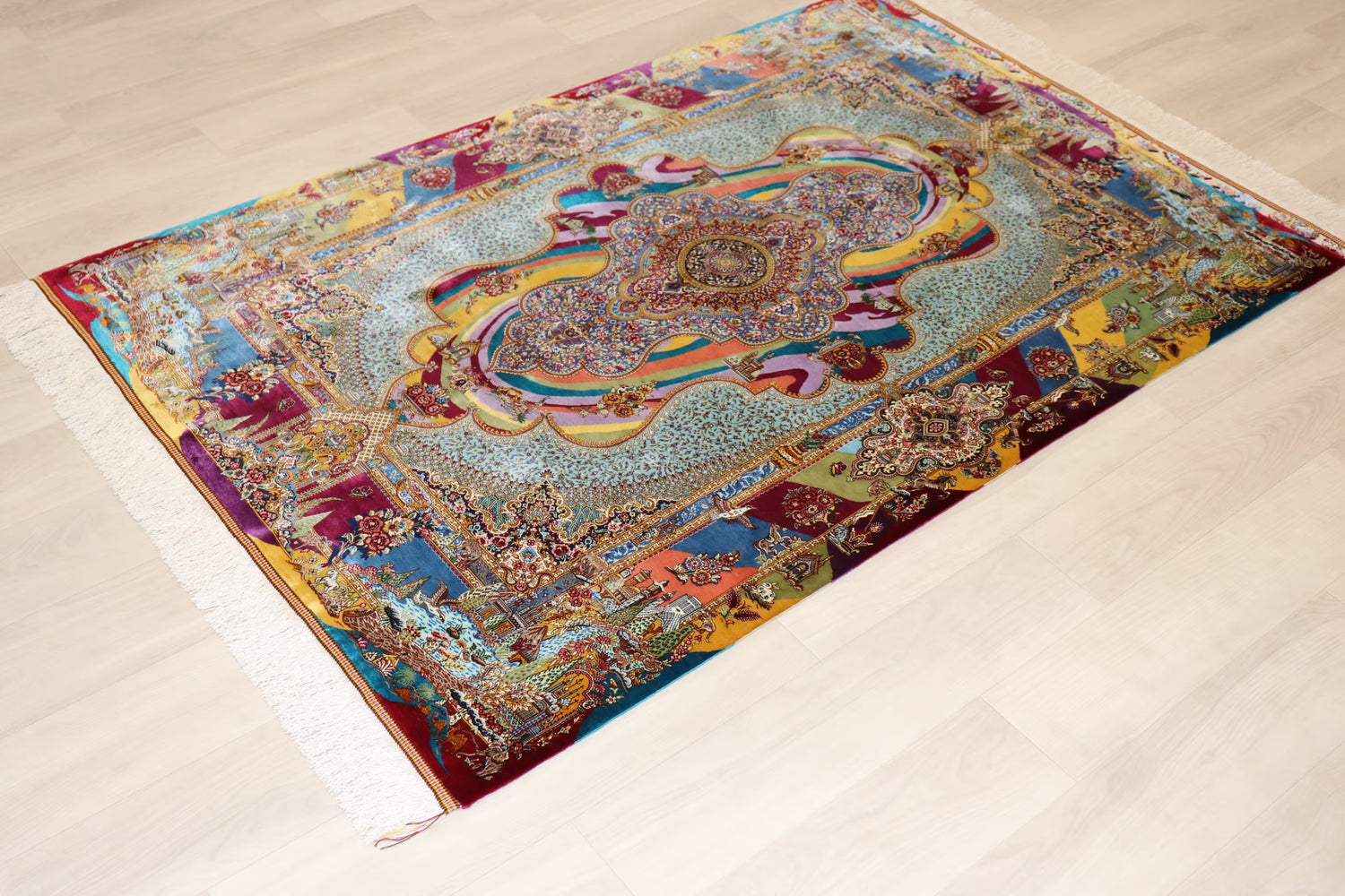 【ジャムシディ工房(ジャファル)】 最高傑作 視界を覆う、色彩の万華鏡 驚異的な密度の傑作 クム産シルク ID25015