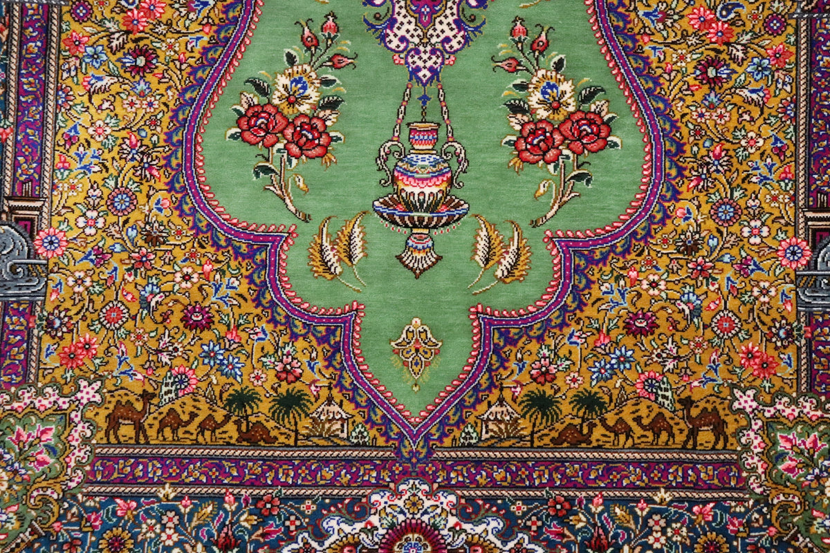 【ジャムシディ工房(マスウード)】名門が描く、黄金と緑の楽園　生命が息づく至高の一枚　クム産シルク　ID25018